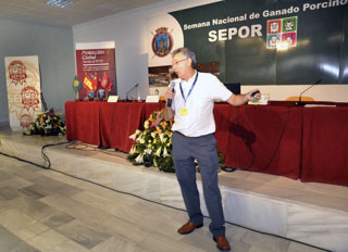 Antonio Callén, director técnico de porcino de Merial Laboratorios