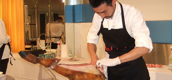 Atsushi Nakamura, ganador del III Concurso de Cortadores de Jamón Ibérico de Japón