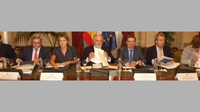 Miguel Arias Cañete presenta a las CCAA y al sector las líneas generales de modificación de la norma de calidad para el ibérico