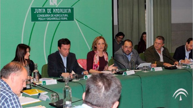 Ortiz presidió la reunión de la Mesa de Interlocución Agraria.
