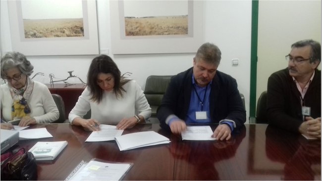 La Junta firma un convenio con AECERIBER
