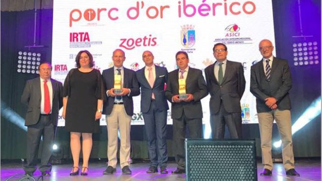 La consejera de Begoña García ha animado al sector del porcino ibérico, durante la entrega de los premios Porc D’Or en Zafra.