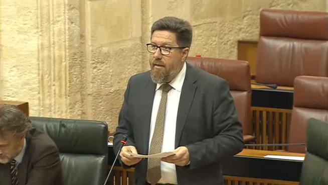 Rodrigo S&aacute;nchez Haro, en el Pleno del Parlamento de Andaluc&iacute;a.
