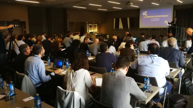 El Sr. Artur Costa, Presidente del Clúster del Packaging, da la bienvenida a los asistentes