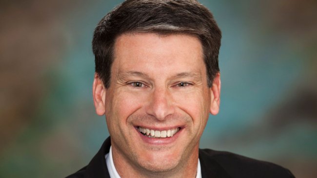 Rob Sheffer, Presidente y CEO de Zinpro Corporation.