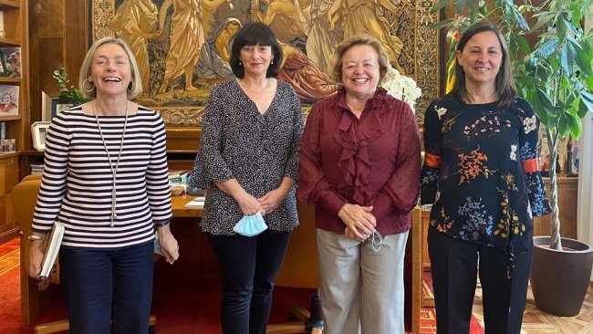 Noemí Sevilla (segunda por la izqda.), nueva directora del CISA.