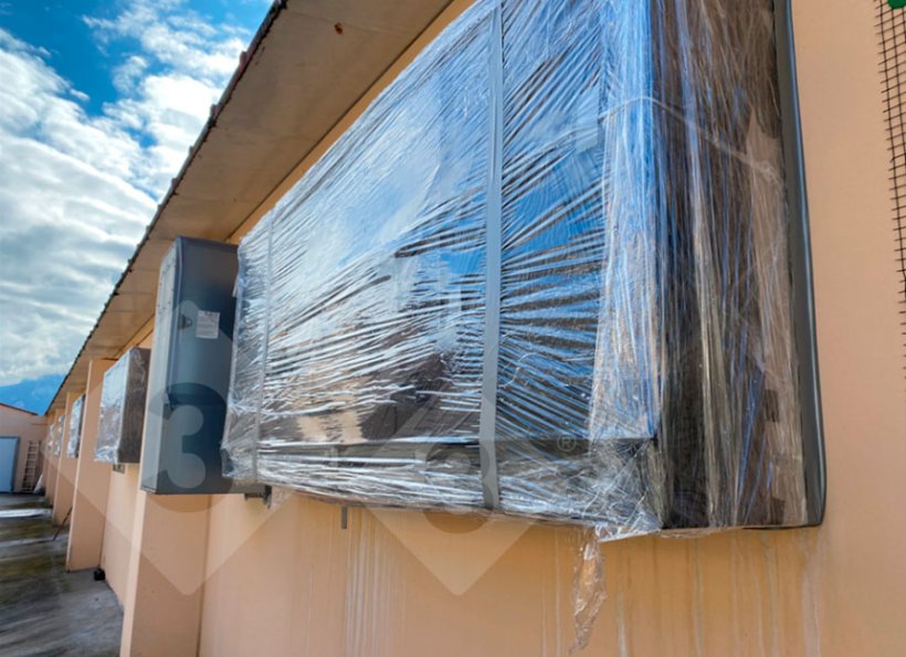 Foto 3. Se sellaron con pl&aacute;stico todos los puntos de entrada de aire (coolings) adyacentes a N2.
