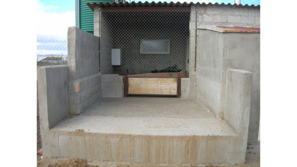 Photo 2. Le quai doit emp&ecirc;cher que les animaux ne reculent.
