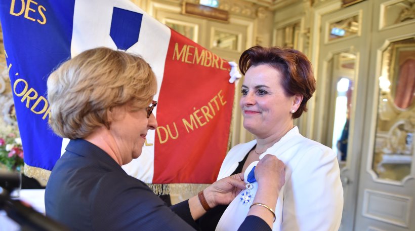 Remise de l&rsquo;Ordre national du M&eacute;rite &agrave; Anne Marie QUEMENER par Madame la Pr&eacute;f&egrave;te de la R&eacute;gion Bretagne - Rennes, le vendredi 14 juin 2019
