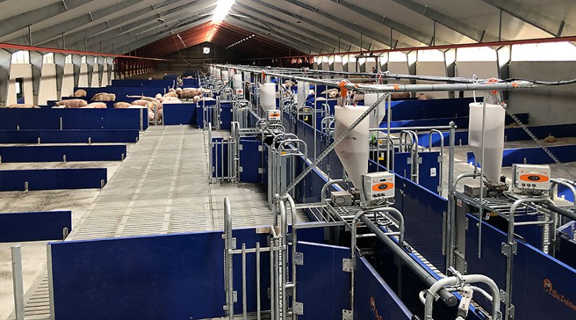 Jeppe Bloch a d&eacute;cid&eacute; d&rsquo;installer le syst&egrave;me d&rsquo;alimentation DAC et celui de doseur d&rsquo;aliment au centre. &Agrave; l&rsquo;extr&ecirc;me gauche, vous pouvez voir les aires de repos.
