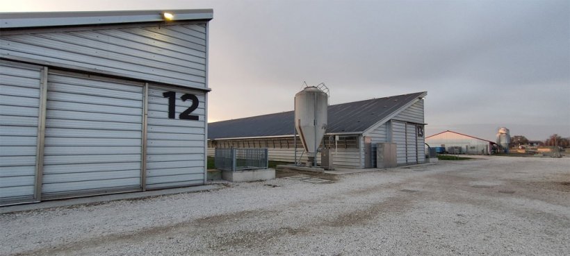 Photo 3. Ext&eacute;rieur des b&acirc;timents
