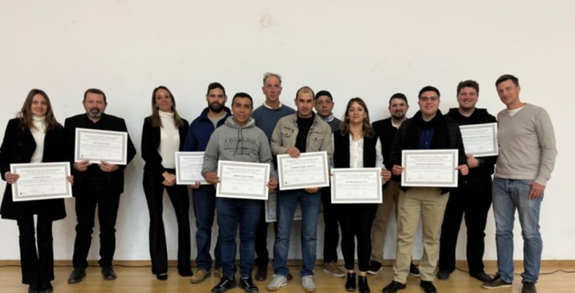 Entrega de diplomas en la tercera edici&oacute;n
