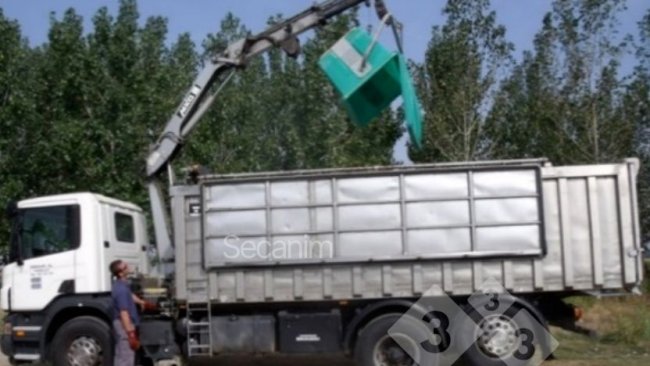 Imagem 4. Caminhão externo de retirada de carcaças na granja. Foto cortesia de Secanim (Espanha).