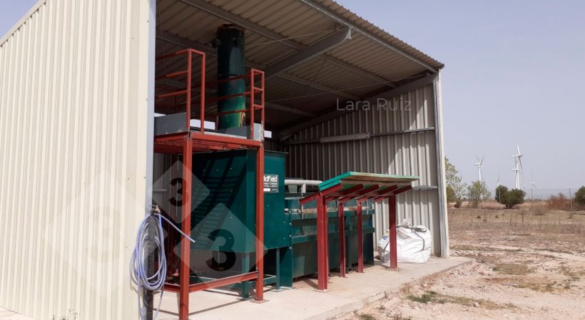 Figura 4. O&nbsp;incinerador&nbsp;&eacute;&nbsp;o m&eacute;todo mais biosseguro de descarte de carca&ccedil;as, embora devido ao seu custo hoje s&oacute; possam ser considerados em grandes granjas, possivelmente em granjas com mais de 2.500 matrizes. Foto cortesia de Lara Ruiz
