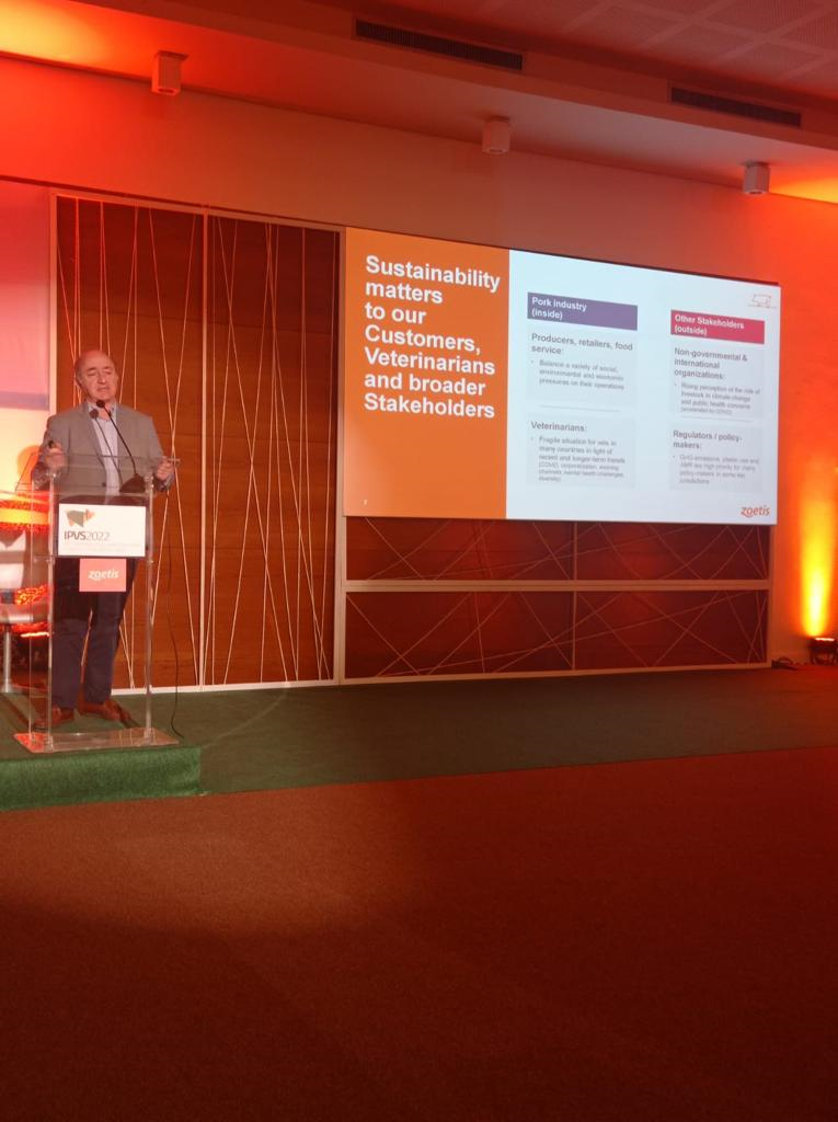 Dr. &Aacute;lvaro Aldaz, Diretor comercial Global de estrat&eacute;gias de Su&iacute;nos.
