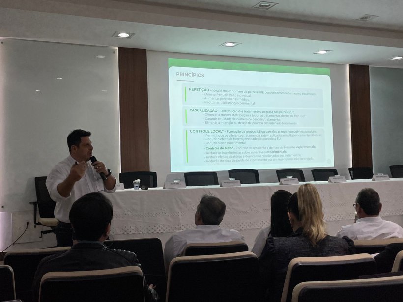 Imagem 2: Tarley Ara&uacute;jo Barros, gerente de pesquisa e sa&uacute;de animal da Agroceres Multimix.&nbsp;
