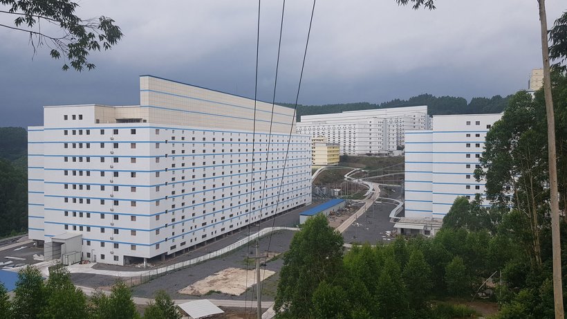 Foto 5: Chamin&eacute; transversal de sa&iacute;da de ar.
