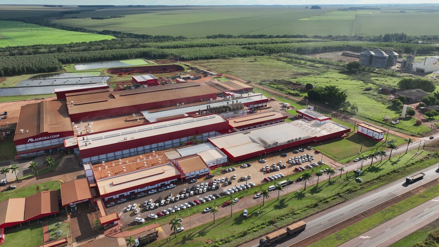 Aurora Coop inaugura expansão de R$ 350 milhões em frigorífico de MS