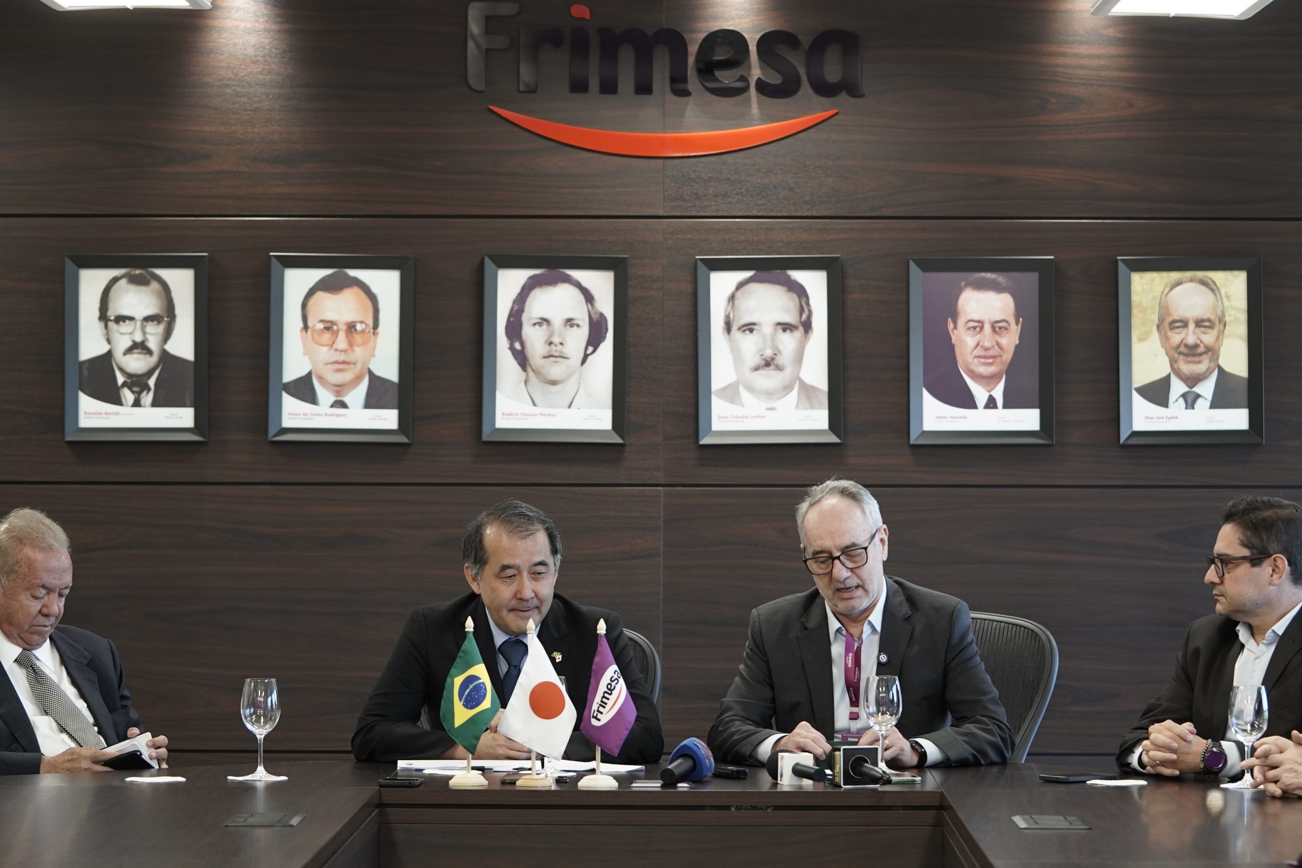 Frimesa recebe Embaixador do Japão para discutir cooperação e expansão