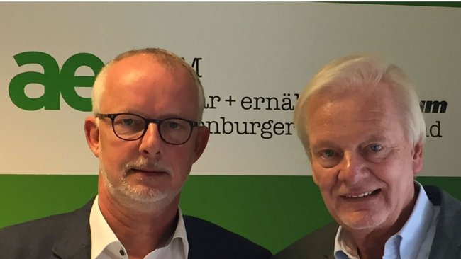 Josef Abeling (Sprecher der AEF-AG Tierwohl), Uwe Bartels Min.a.D. (Vorsitzender des AEF).