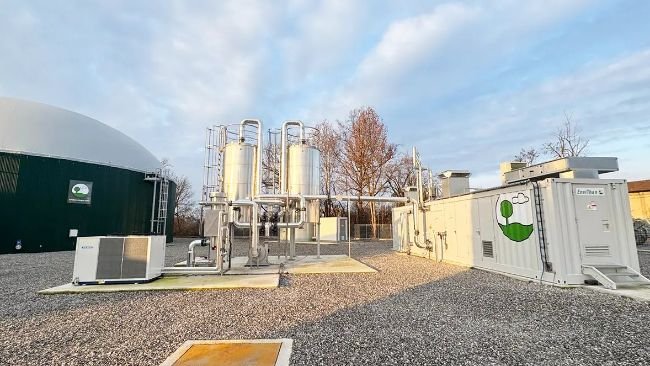 Die neu in Betrieb genommene Biogas- und Gasaufbereitungsanlage der Azienda Avogadri speist Biomethan in das öffentliche Gasnetz ein. (Foto: EnviTec Biogas AG)
