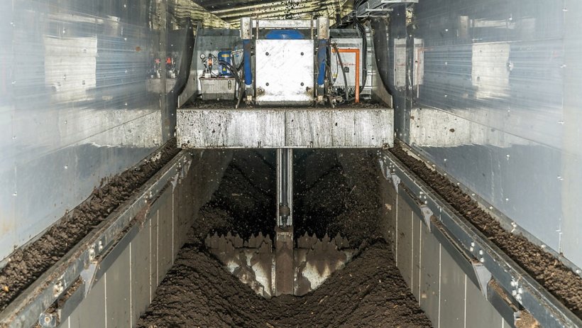 L&rsquo;interno di CompoLiner &egrave; rivestito di acciaio inossidabile
