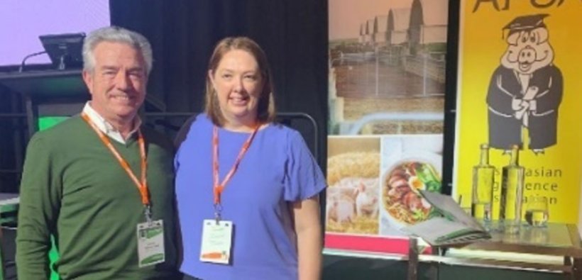 Rebecca Athorn (Presidente&nbsp;del Comitato Scientifico&nbsp;dell'APSA) ed&nbsp;Antonio Palomo
