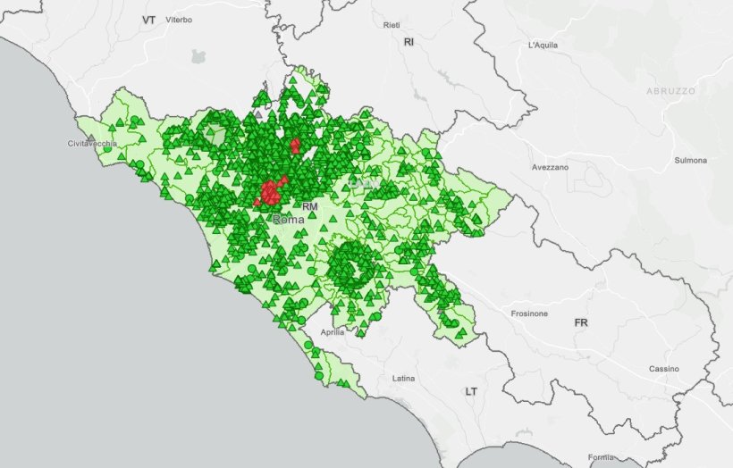 Dettaglio della Regione Lazio, dove i triangoli rossi rappresentano i cinghiali positivi, i triangoli verdi tutti cinghiali testati negativi e circolo verde suini domestici risultati negativi. Fonte: Bolletino Epidemiologico Nazionale.