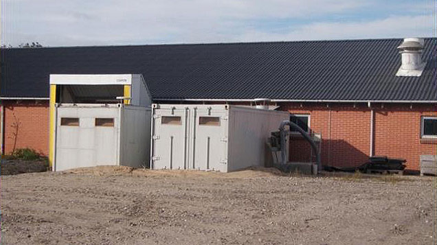 L'uso di moduli o box di pre-svezzamenti per suinetti di basso peso, permette di: 1. Svezzarli applicando un management adeguato per loro. 2. Più omogeneità di peso nelle sale di svezzamento. 3. Mantenere una gestione del tutto pieno, tutto vuoto, adeguato in sala parto.