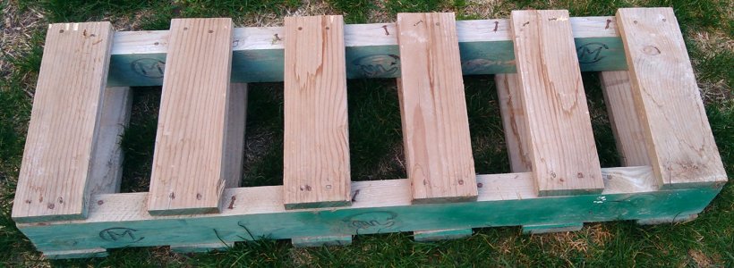 The structure is closed with one of the thick beams&nbsp;that were&nbsp;separated.
