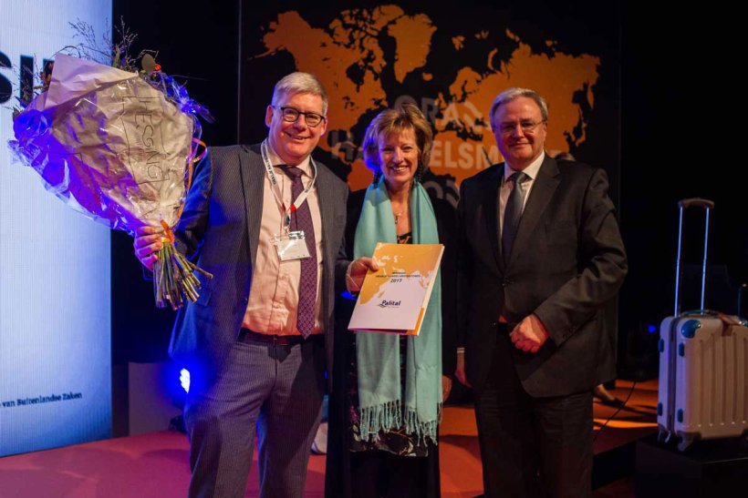 Henry van den Bighelaar, Managing Director of Palital (on the left)

