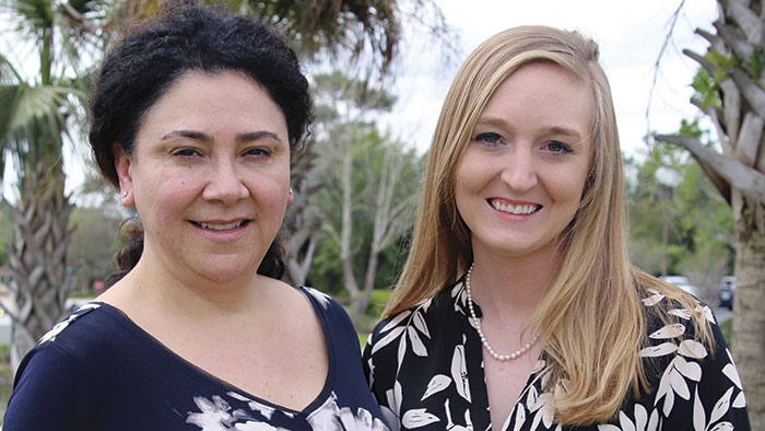 Recipient of the $5000 scholarship for Best Student Presenter during AASV’s Student Seminar: Kimberlee Baker, Iowa State University. Pictured with Kimberlee is Dr Lucina Galina (left) of Zoetis, sponsor of the Student Seminar and Best Student Presenter Award.