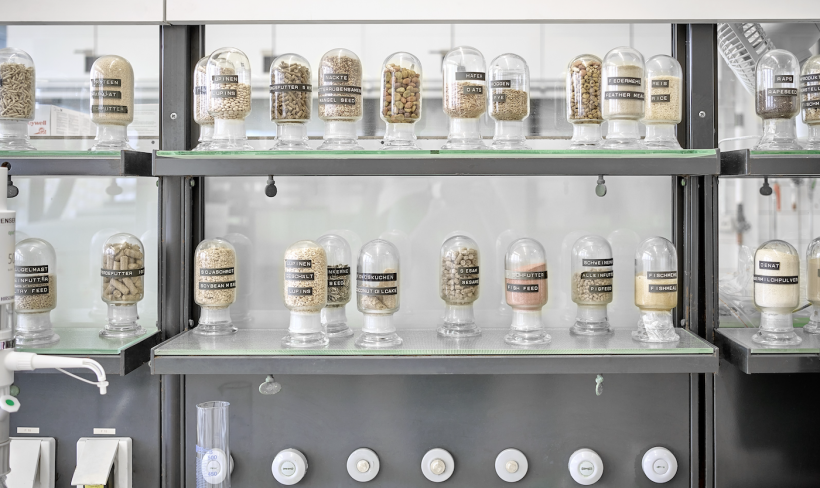 Samples of feed raw materials in the Evonik NIR lab in Hanau.
