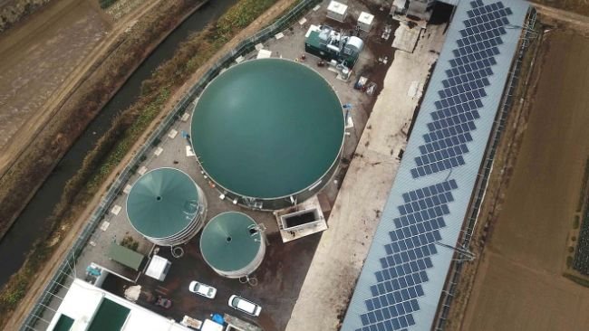 A biogas plant of WELTEC BIOPOWER recently went live in Saitama Prefecture, 40 km north of Tokyo. The facility – which is equipped with a
50-kW cogeneration power plant – is the fourth project to be rolled out by the German manufacturer in Japan.