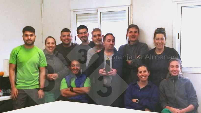 Photo 2: A motivated, trained team with low turnover is undoubtedly key to the success of the farm.
