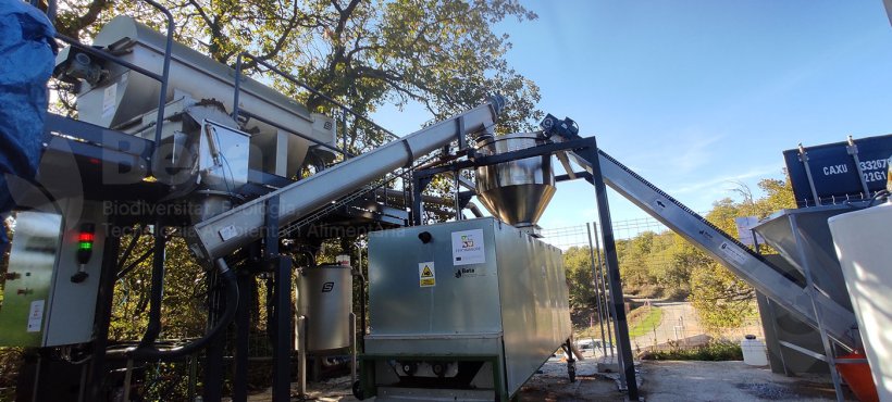 Innovative slurry treatment pilot plant on a pig farm.
