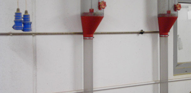 Oświetlenie jest lepsze po pomalowaniu w por&oacute;wnaniu do bielenia.
