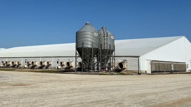 Foto 1: Um dos pavilh&otilde;es da unidade visitada.
