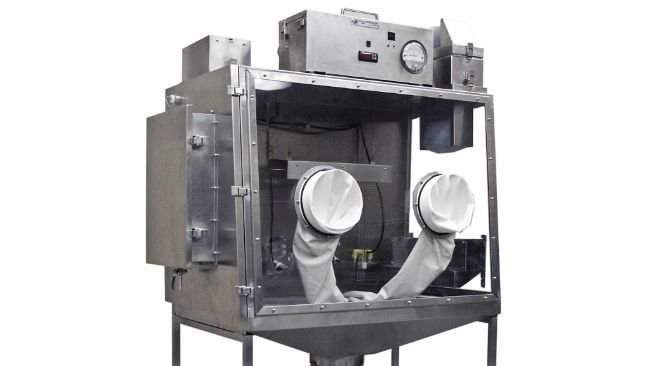 Hình 1. Hệ thống cách ly động vật dạng mô-đun dùng để phơi nhiễm heo hậu bị với khí dung chứa dịch phổi pha loãng có mang chủng Mycoplasma hyopneumoniae 232.