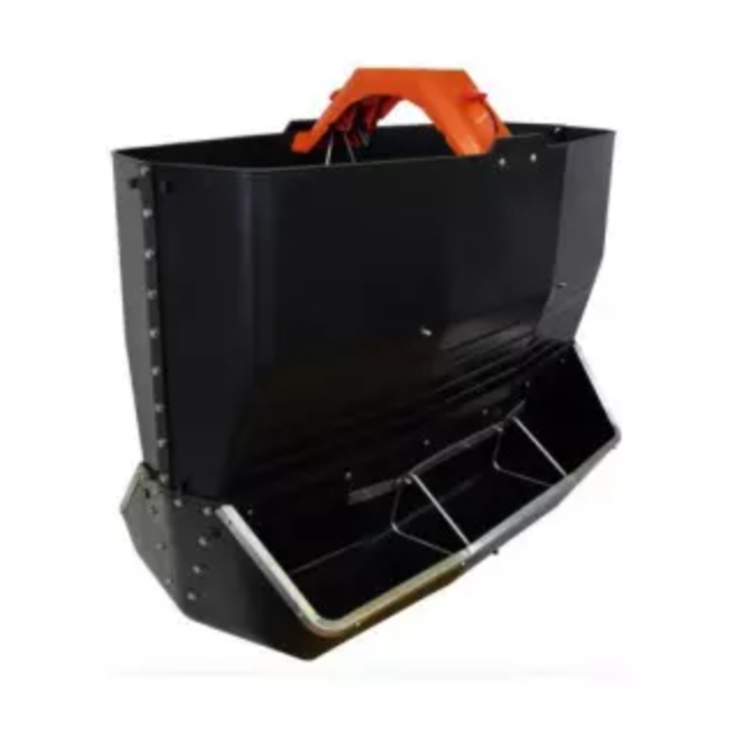 Tremonha de engorda Rotecna TR3D desmontada