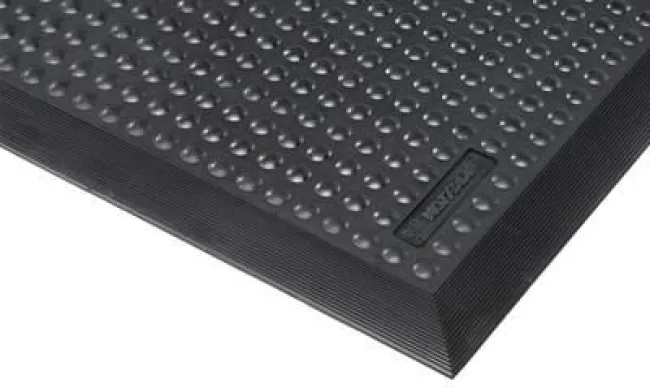 Un'altra novità di Eurotier: questo tappetino di 2 cm di spessore, ol...