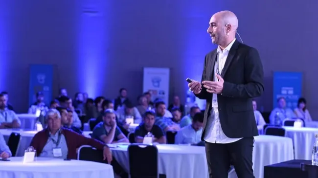 Xavi Barrera, director técnico de Semen Cardona, destacado conferenciante en el 5º Simposio Internacional Genox de Reproducción Porcina