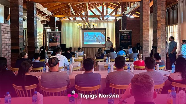 Topigs Norsvin realiza 'Conexão Tecnológica' e oferece treinamento para seus clientes no Paraguai