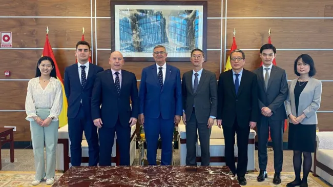INTERPORC se reúne con el embajador de la República Popular China co...