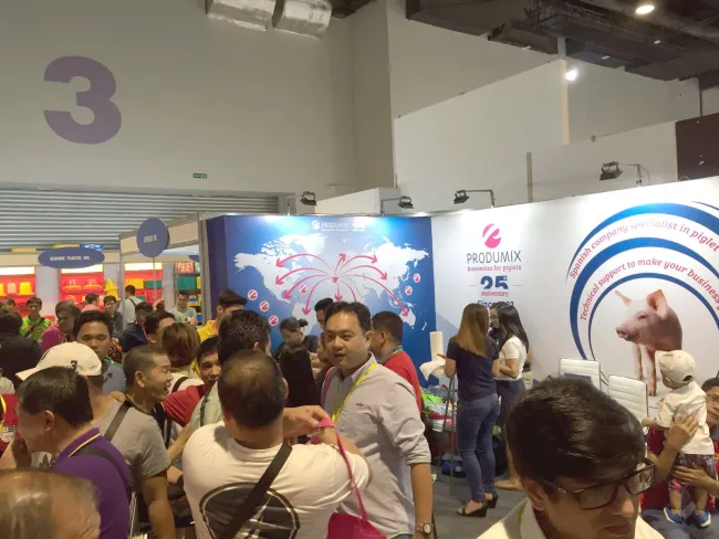 Desde hoy hasta el sábado también estaremos en la Hog Convention (Fi...