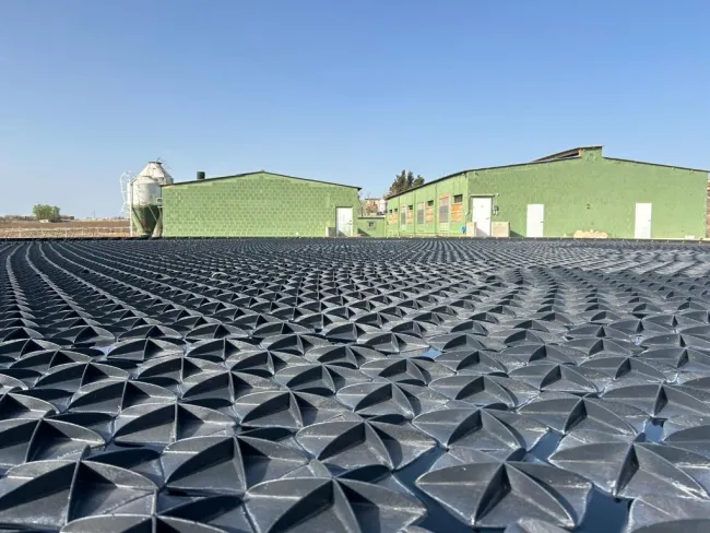 3 nuevas instalaciones de la cubierta flotante Hexa-Cover®️ en la p...