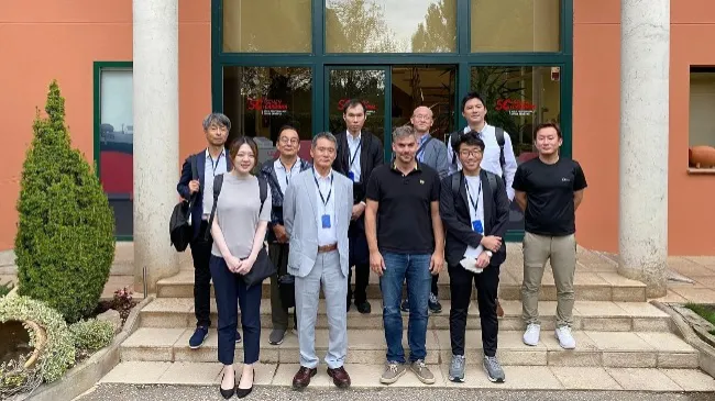 Una delegación japonesa visita las instalaciones de Semen Cardona