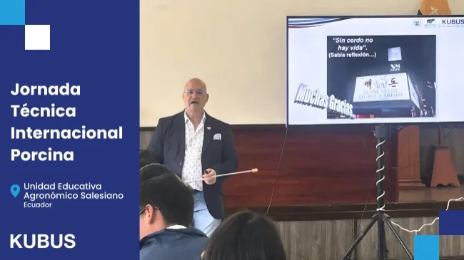 Rafael Pallás, Director Técnico de KUBUS, comparte su experiencia en la jornada técnica sobre inseminación postcervical
