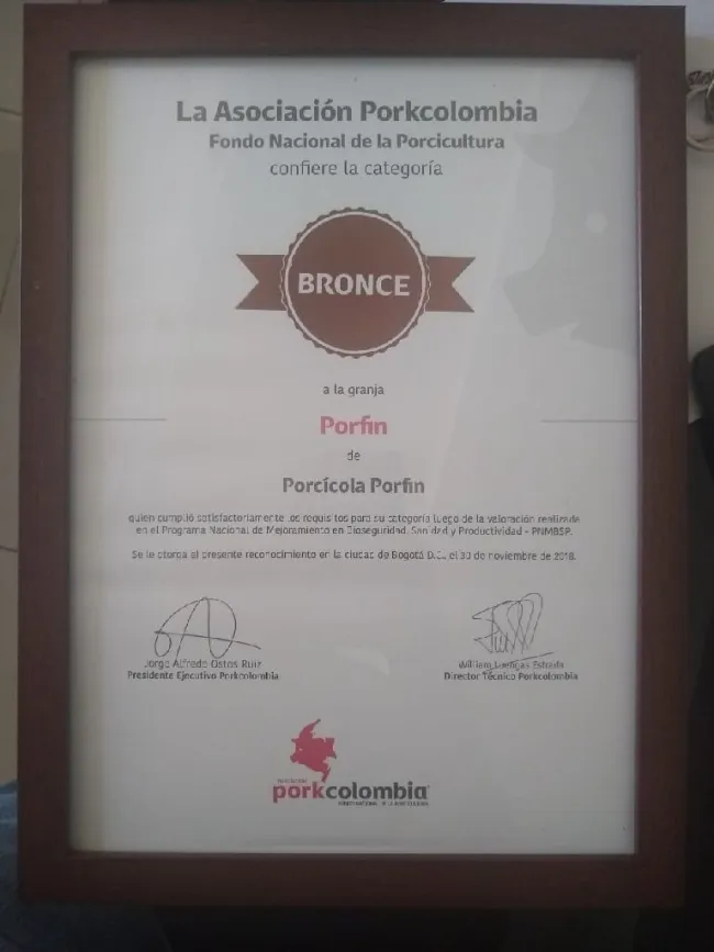 Muy feliz de recibir éste reconocimiento que es fruto del amor y pasi...