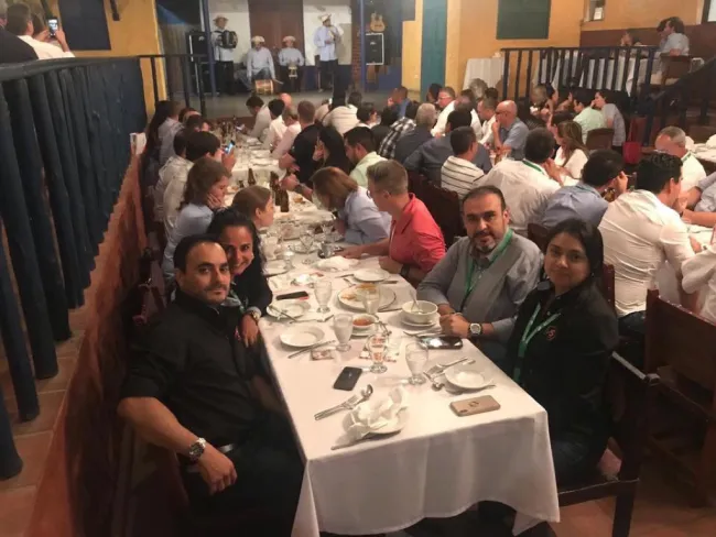 Cena con nuestros amigos de 333. Panamá 